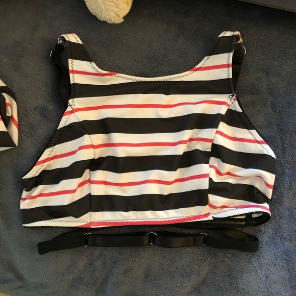 UNIF Reese Bikini - Picture 3 of 4